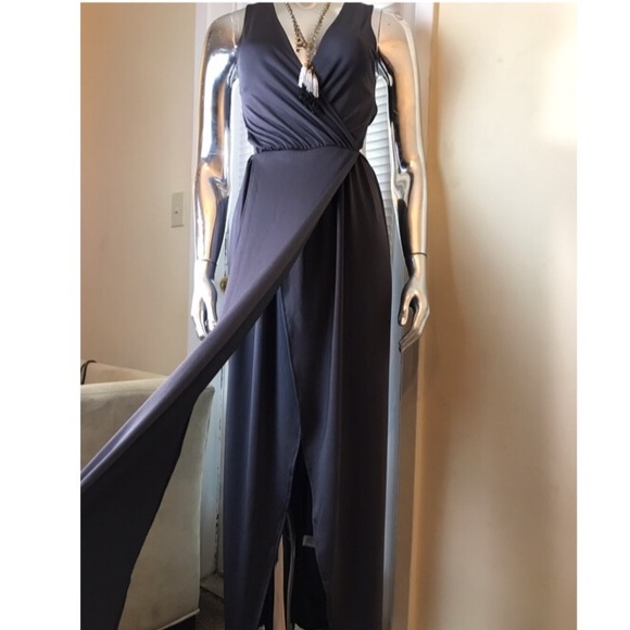 ✨NWOT✨ M SLIT JERSEY CUT OUT MAXI DRESS - Picture 2 of 8